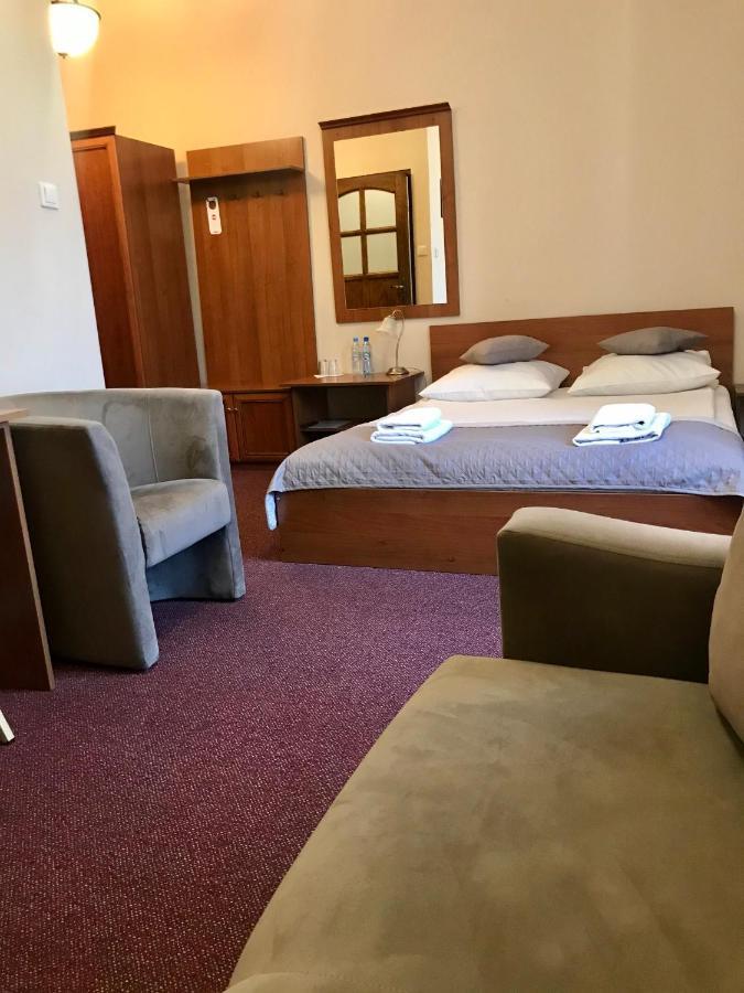 Hotelik Polonia Łowicz Kültér fotó
