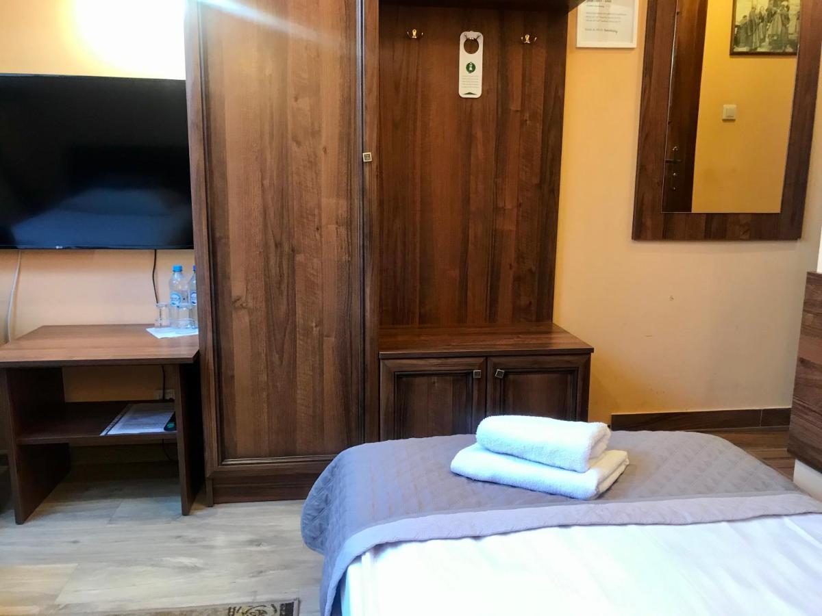 Hotelik Polonia Łowicz Kültér fotó