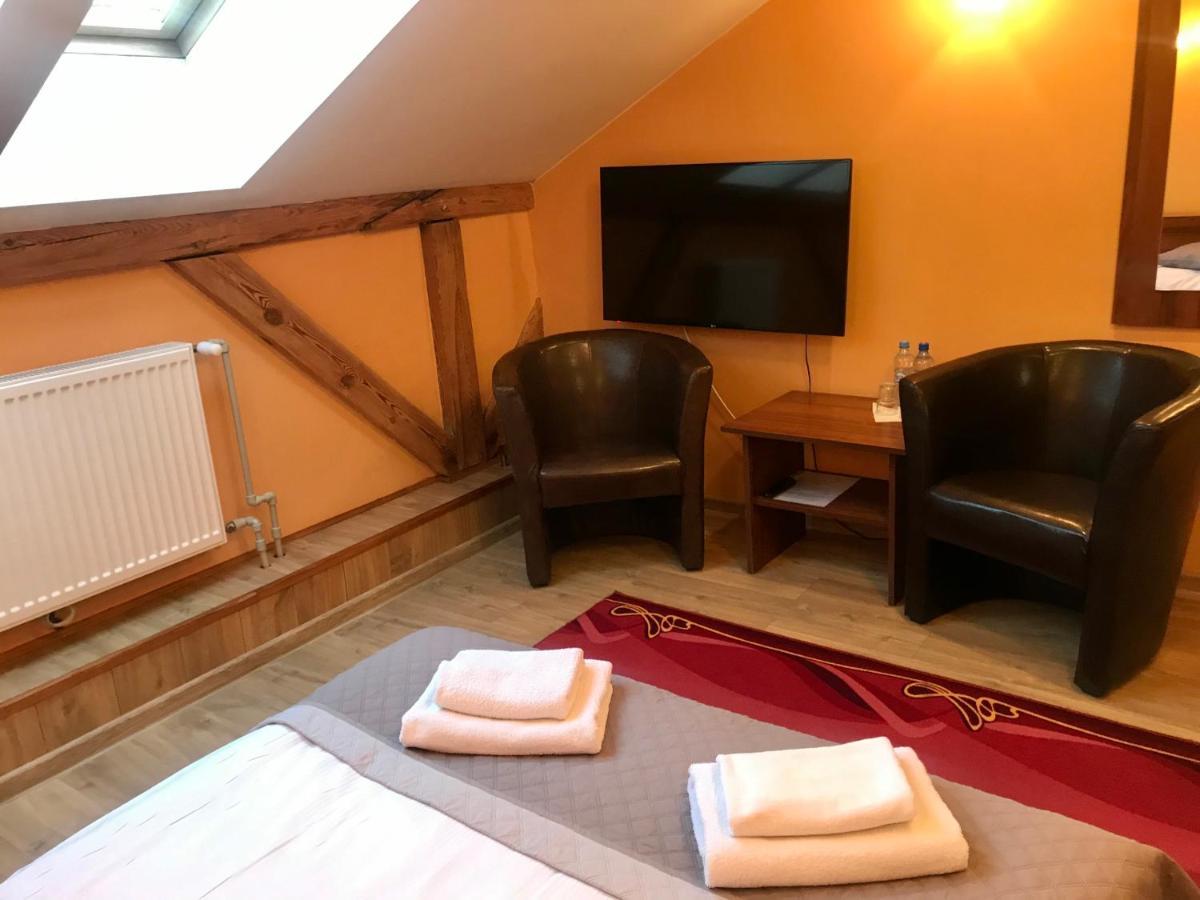 Hotelik Polonia Łowicz Kültér fotó