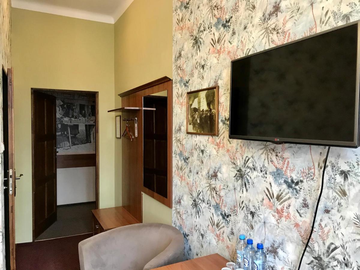 Hotelik Polonia Łowicz Kültér fotó