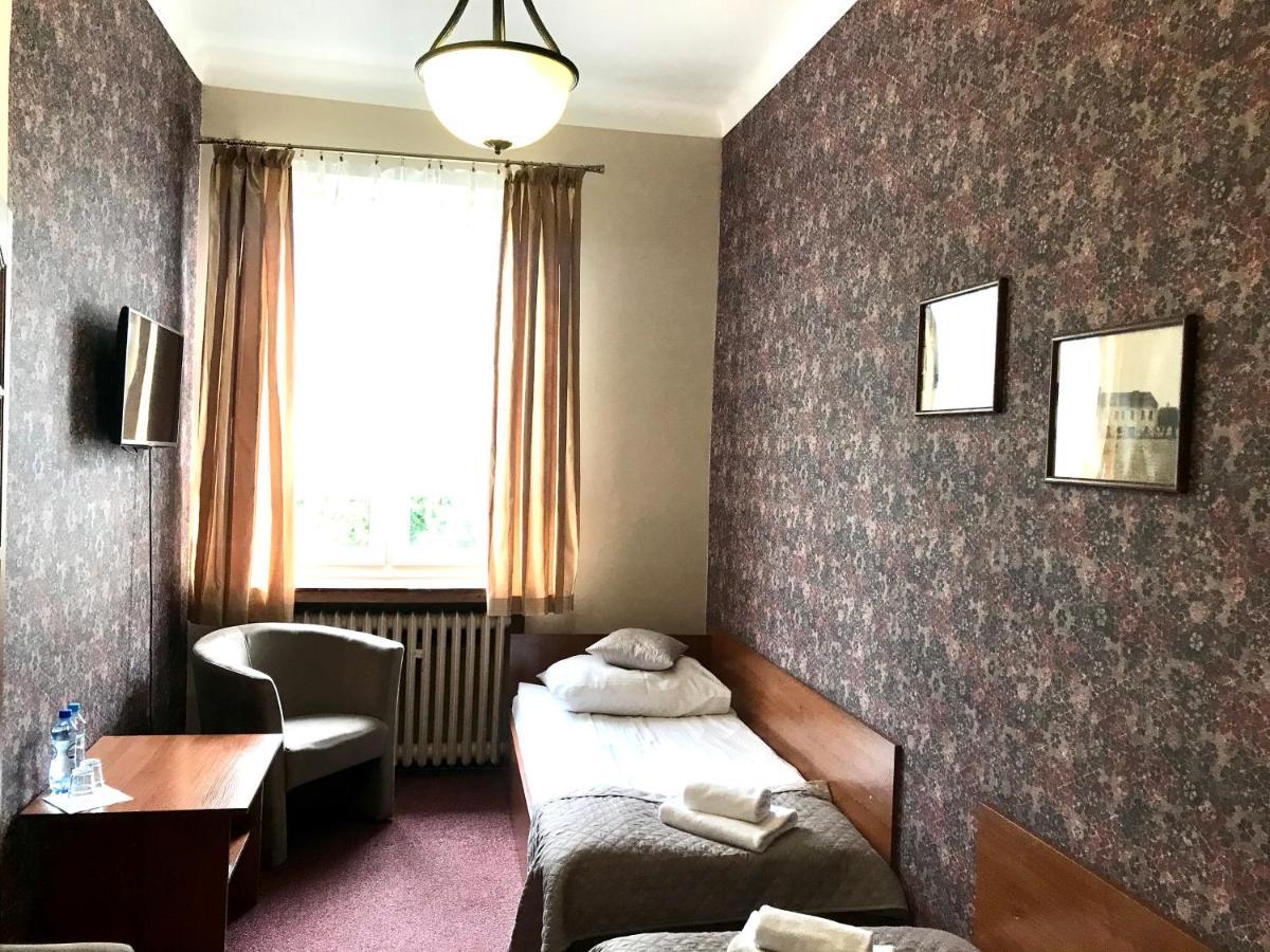 Hotelik Polonia Łowicz Kültér fotó